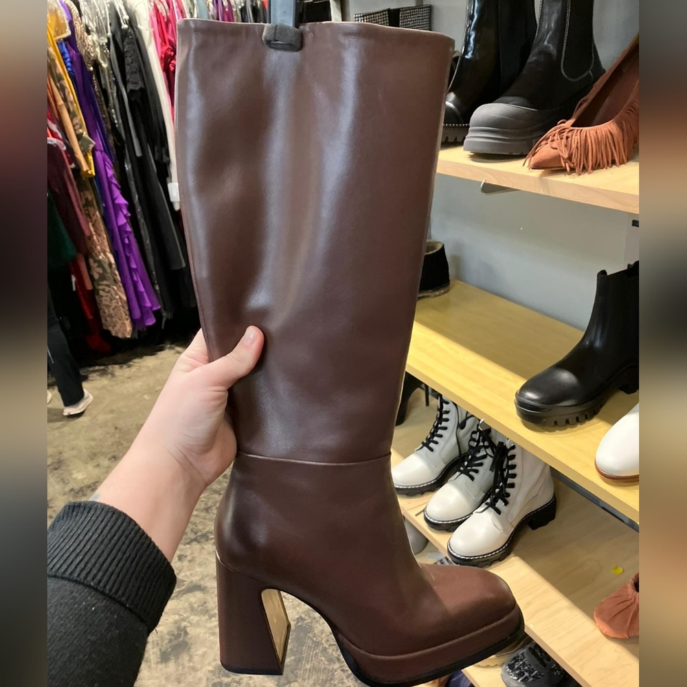 Sz 40 and 41 NIB $875 Souliers Martinez boots